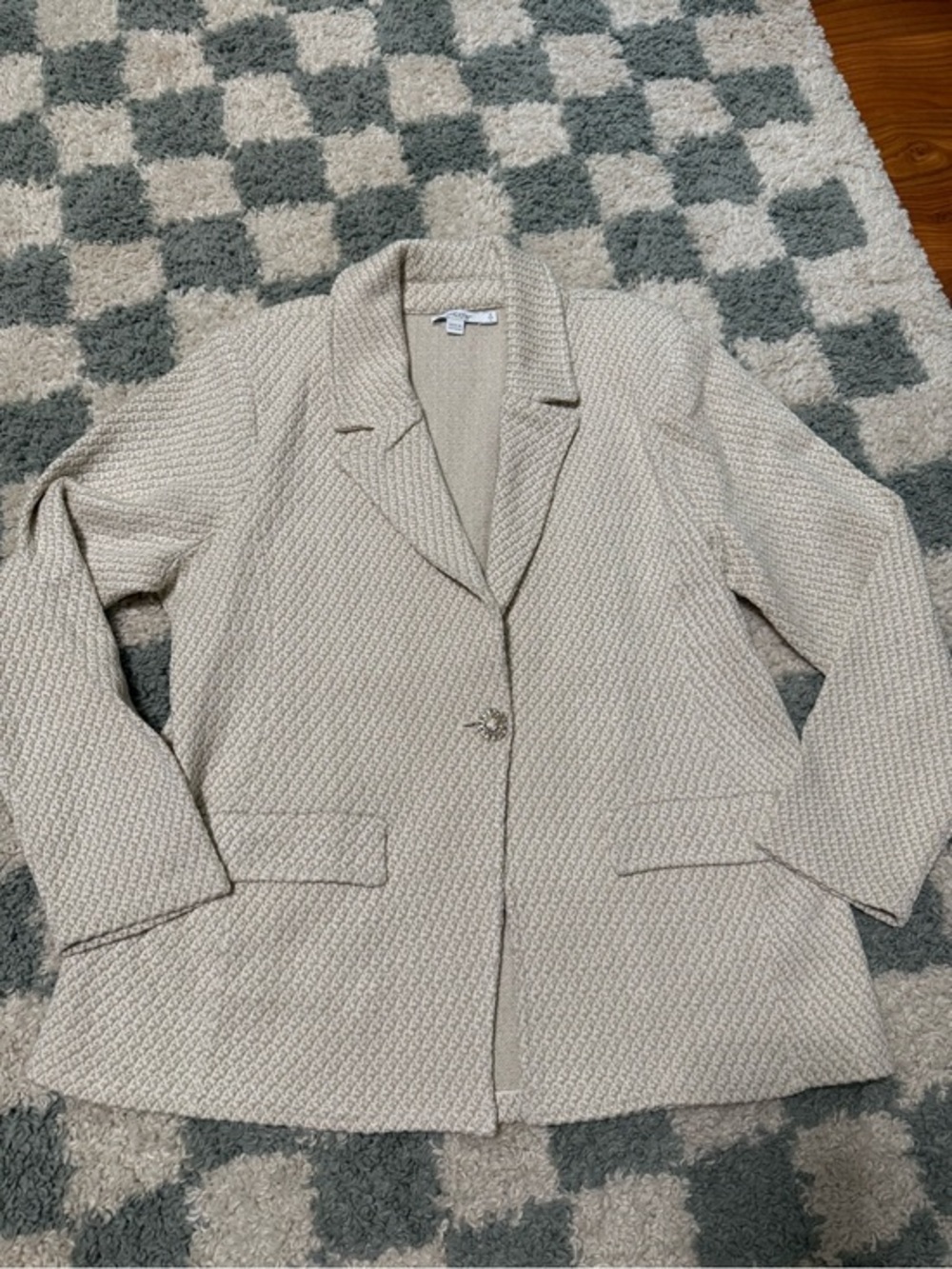 Chico’s women’s stretch knit cream and metallic gold blazer jewel buttons jacket